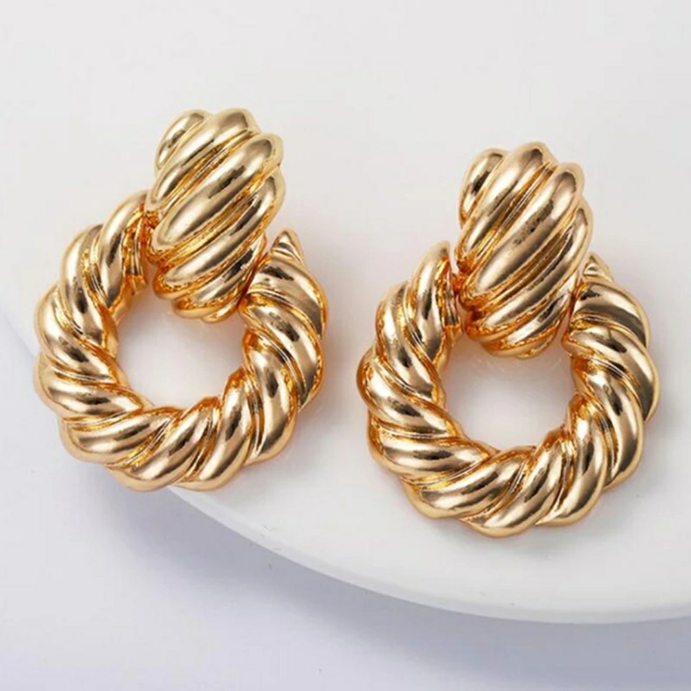 Gold earrings